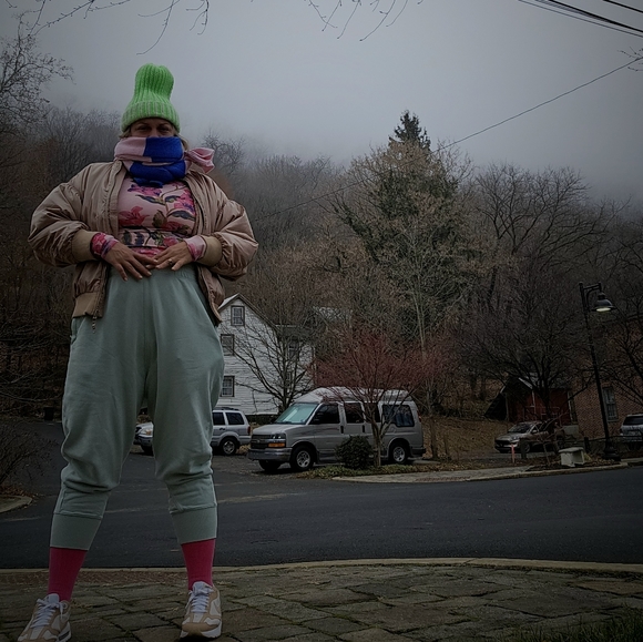 Meet your Posher, Courtney - Picture 6 of 6